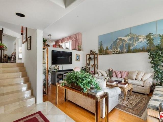 Condo for sale in Culver City, California