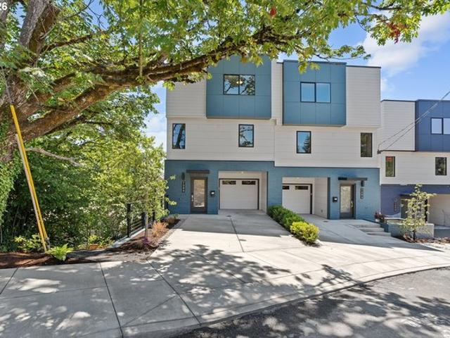 Townhouse for sale in Oregonia