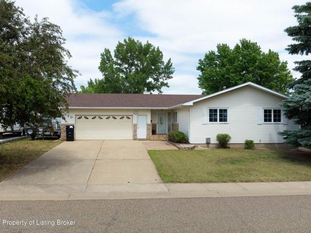 House for sale in Dickinson, North Dakota