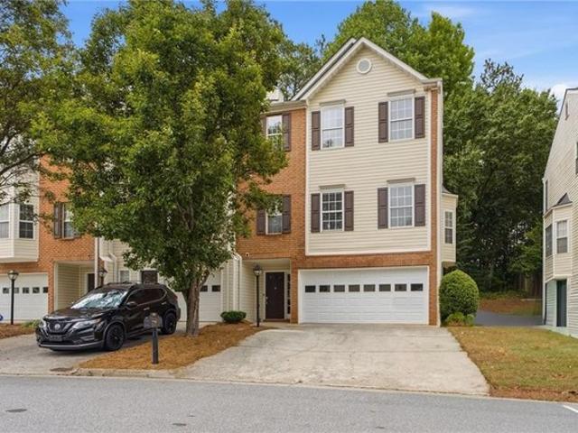 Townhouse for sale in Duluth, Georgia