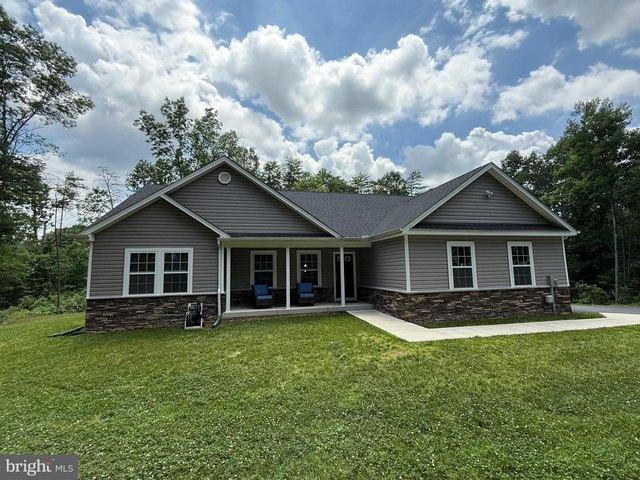 House for sale in Bunker Hill, West Virginia