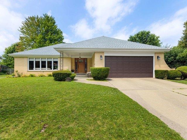 House for sale in Deerfield, Illinois