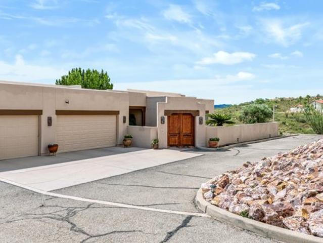 House for sale in Nogales, Santa Cruz County