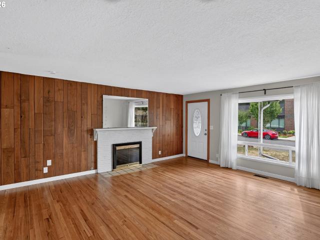House for sale in Gladstone, Clackamas County