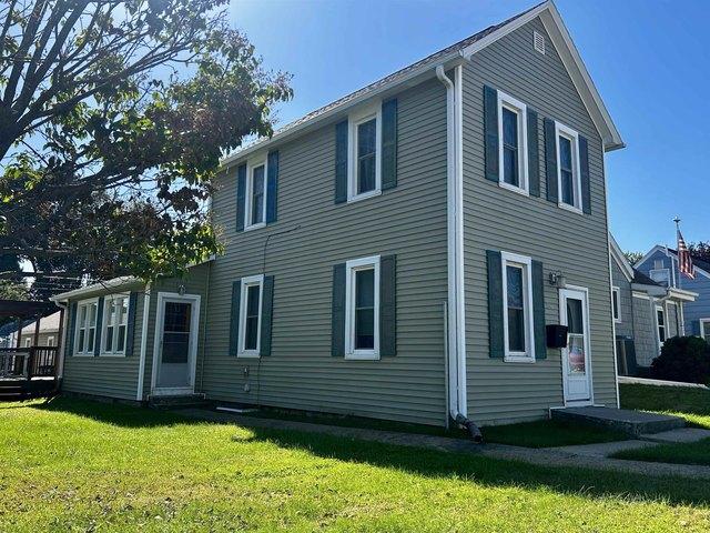 House for sale in Dubuque, Dubuque County
