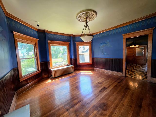House for sale in Chariton, Iowa