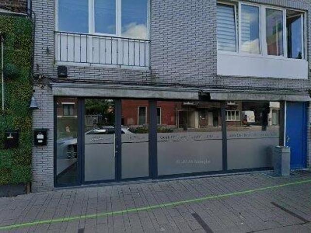 Bureau vente à Genk, Limburg