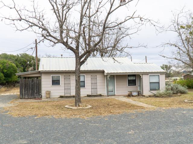House for sale in Utopia, Texas