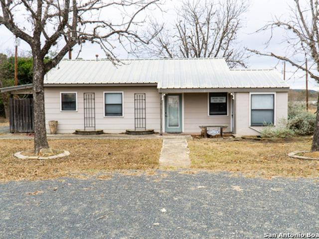 House for sale in Utopia, Texas