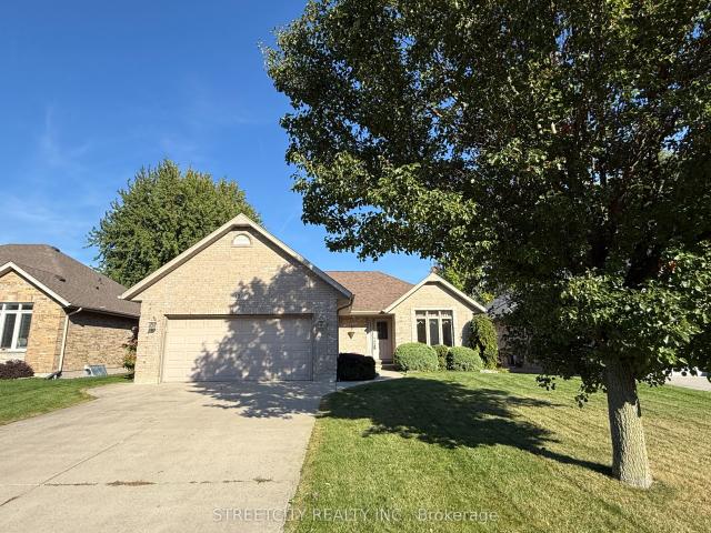 House for sale in Brights Grove, Ontario