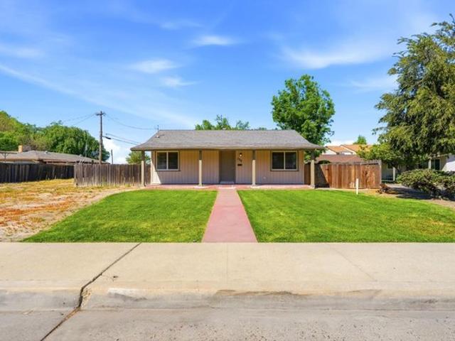 House for sale in Lemoore, California