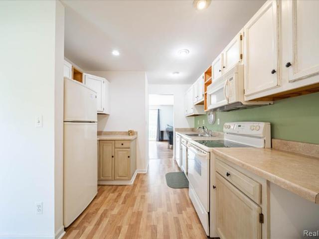 Condo for sale in Davisburg, Michigan
