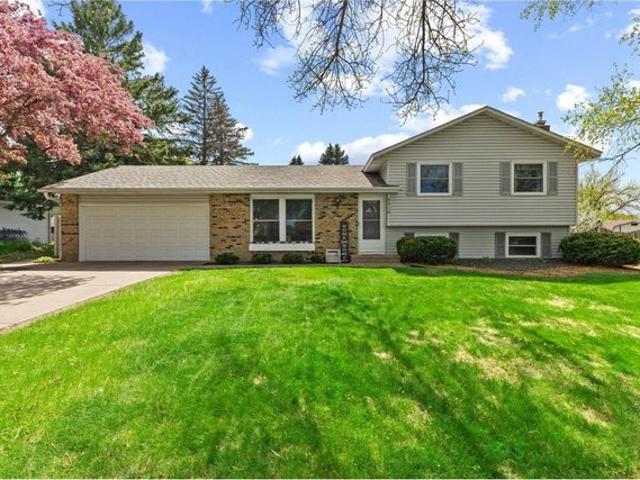 House for sale in Cottage Grove, Minnesota