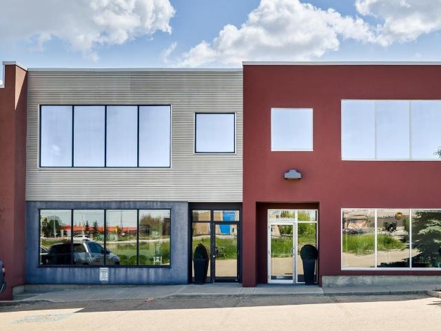 Office for sale in Wedgewood, Alberta