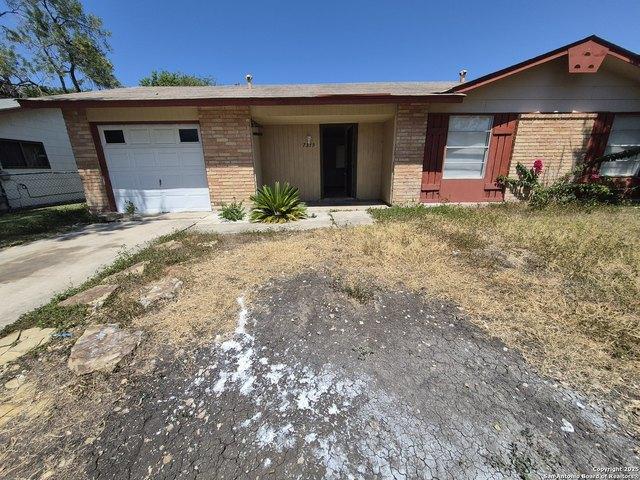 House for sale in Leesville, Texas