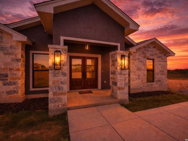 House for sale in Atascosa, Texas