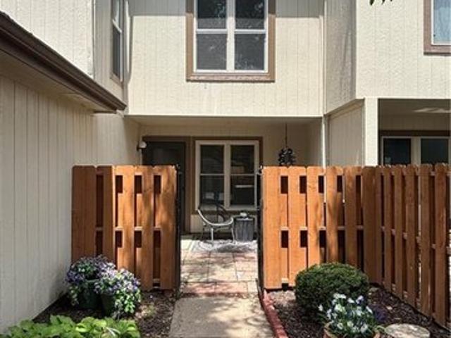 Townhouse for sale in Kansas City, Missouri