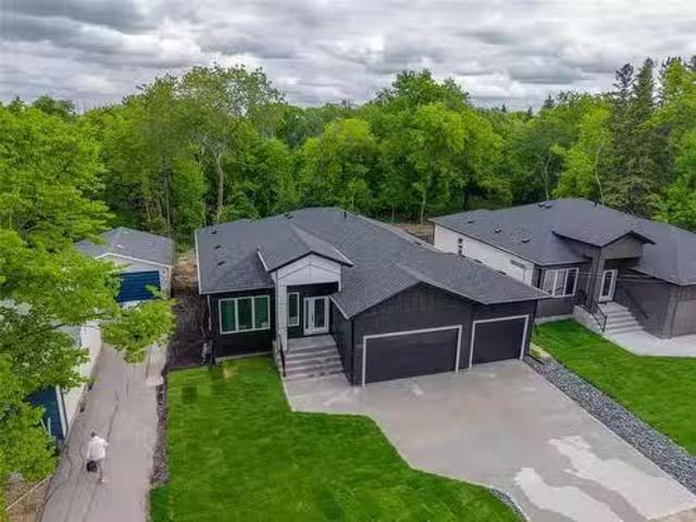 House for sale in East St. Paul, Manitoba