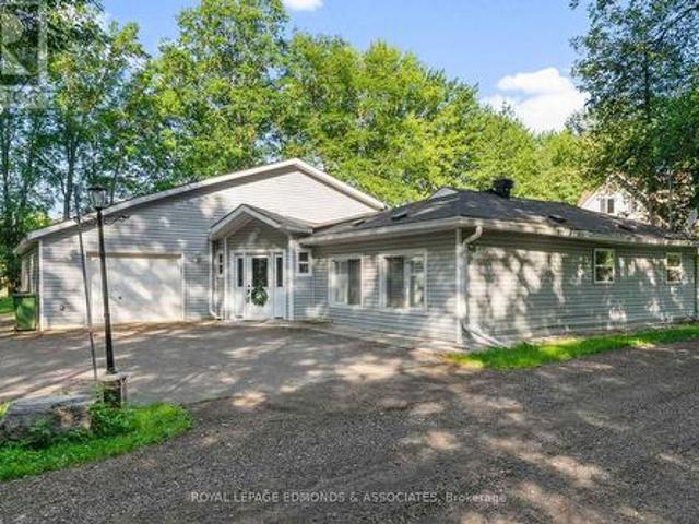 House for sale in Renfrew, Ontario