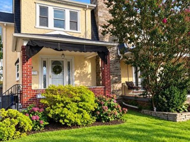 Townhouse for sale in Ardmore, Lower Merion Township