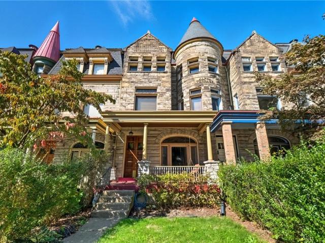 House for sale in Pittsburg, Pennsylvania