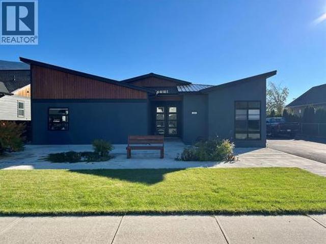 House for sale in Sicamous, British Columbia