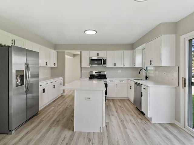House for sale in Mchenry, Illinois