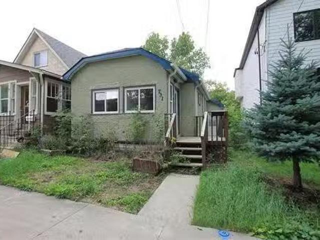House for sale in East St. Paul, Manitoba