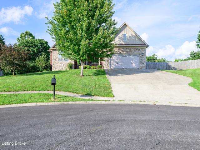 House for sale in Cecilia, Kentucky