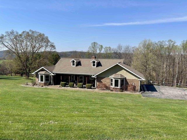House for sale in Fairmont, West Virginia