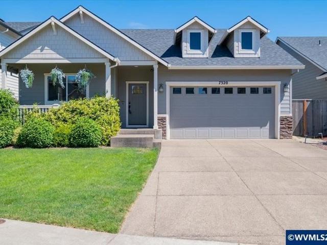 House for sale in Oregonia