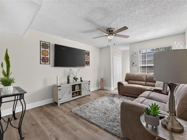 Townhouse for sale in Tampa, Hillsborough County