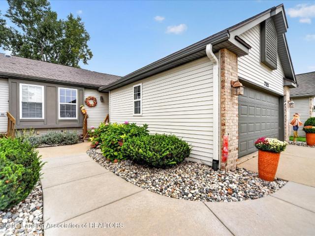 Condo for sale in Eaton, Michigan