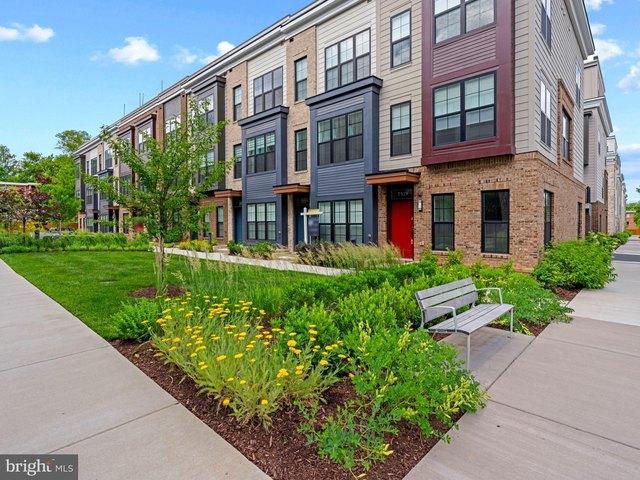 Townhouse for sale in Virginia