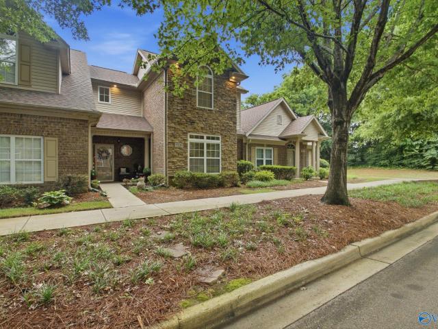Townhouse for sale in Huntsville, Alabama