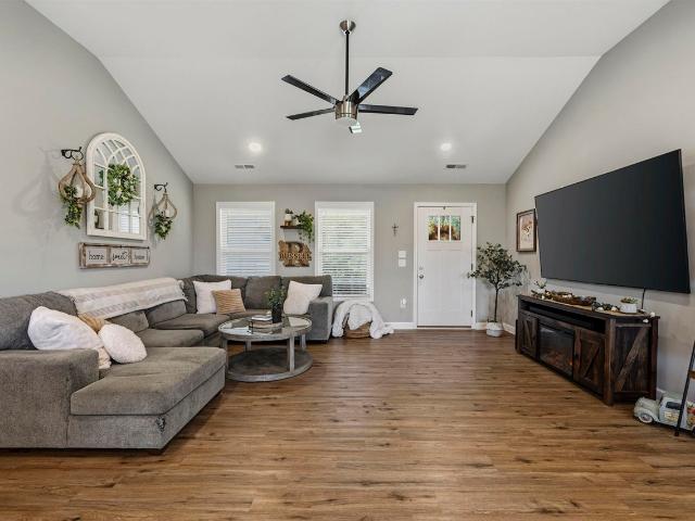 House for sale in Adolphus, Kentucky