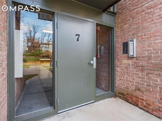 Condo for sale in Coraopolis, Pennsylvania