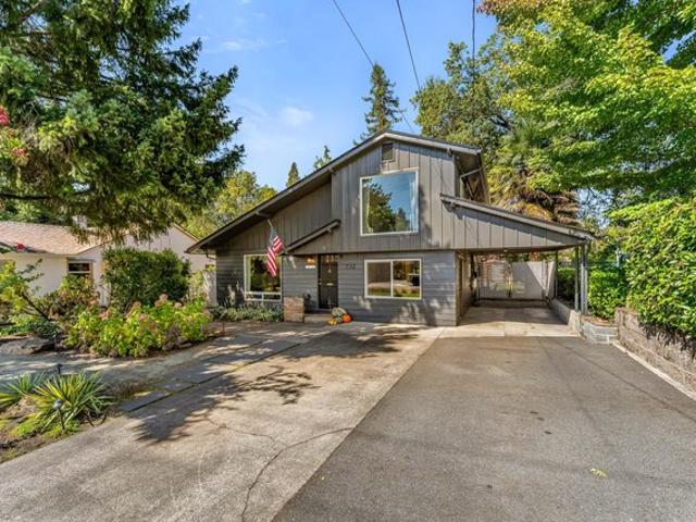 House for sale in Oregonia