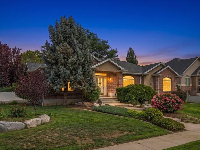 House for sale in Syracuse, Utah