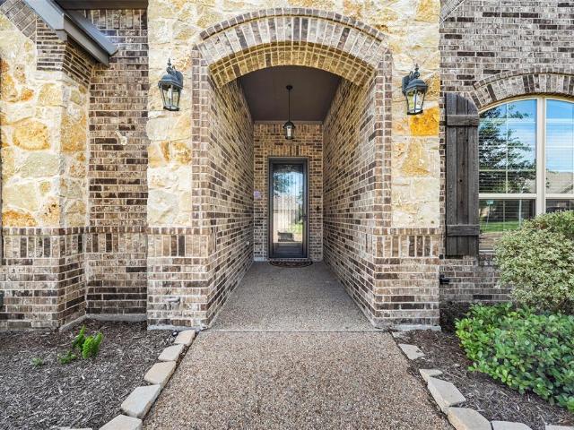 House for sale in Hewitt