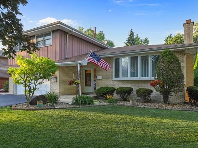 House for sale in Tinley Park, Illinois