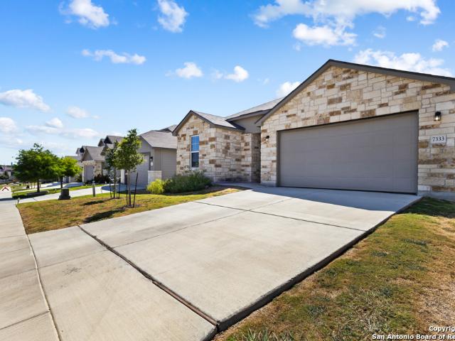 House for sale in Live Oak, Texas