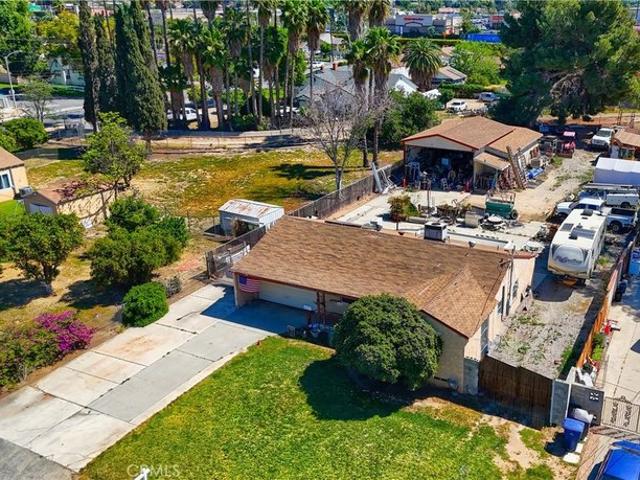 House for sale in Magnolia Center, Riverside