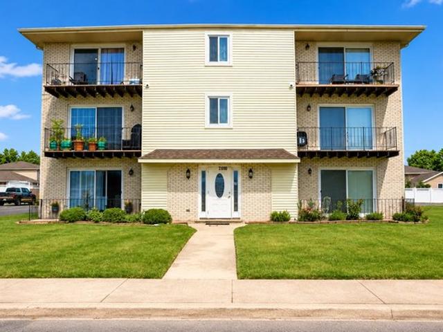Condo for sale in Bridgeview, Illinois