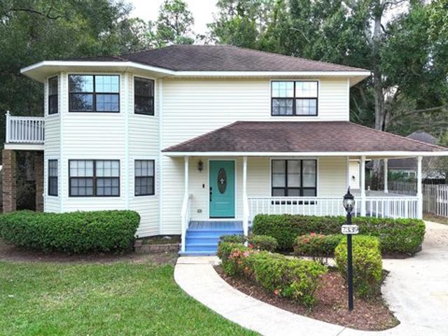 House for sale in Diamondhead, Mississippi