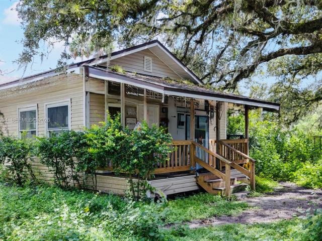 House for sale in Moore Haven, Florida
