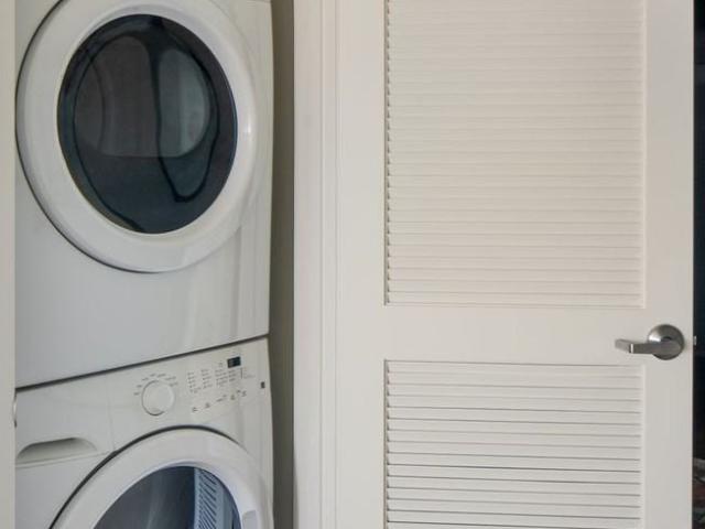 Apartment for rent in Canoga Park, California