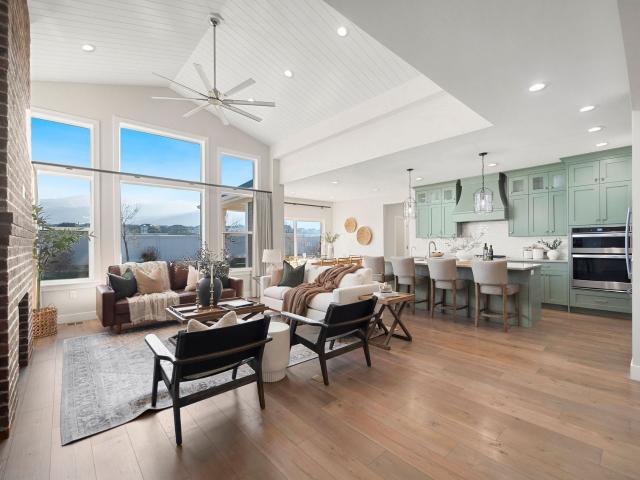 House for sale in Saratoga Springs, Utah