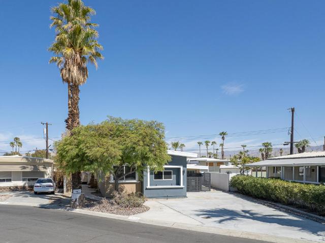House for sale in Thousand Palms, California