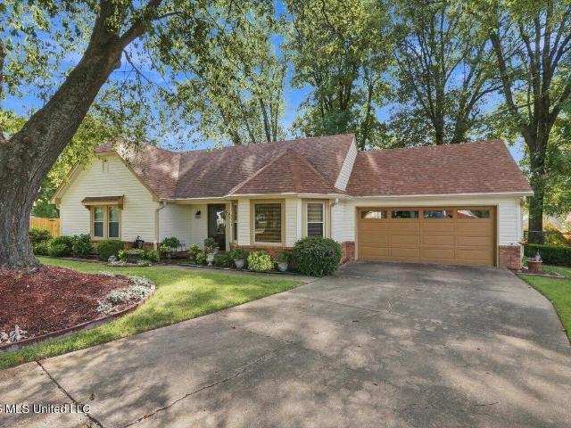 House for sale in Nesbit, Mississippi